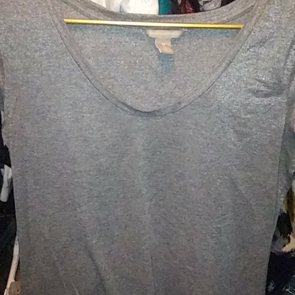 BANANA REPUBLIC Linen Foil V-Neck T-Shirt